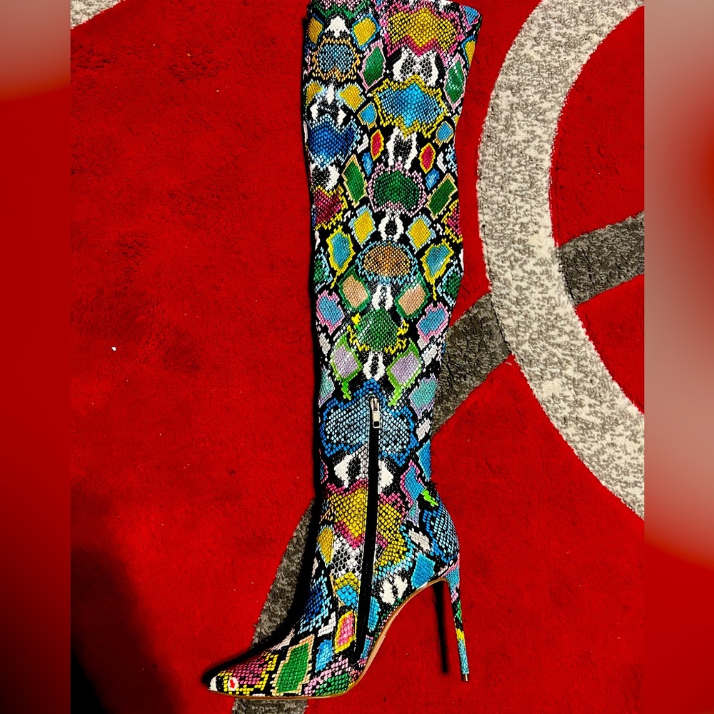 Multicolor snake skin, beautiful 4 inch knee-high boots